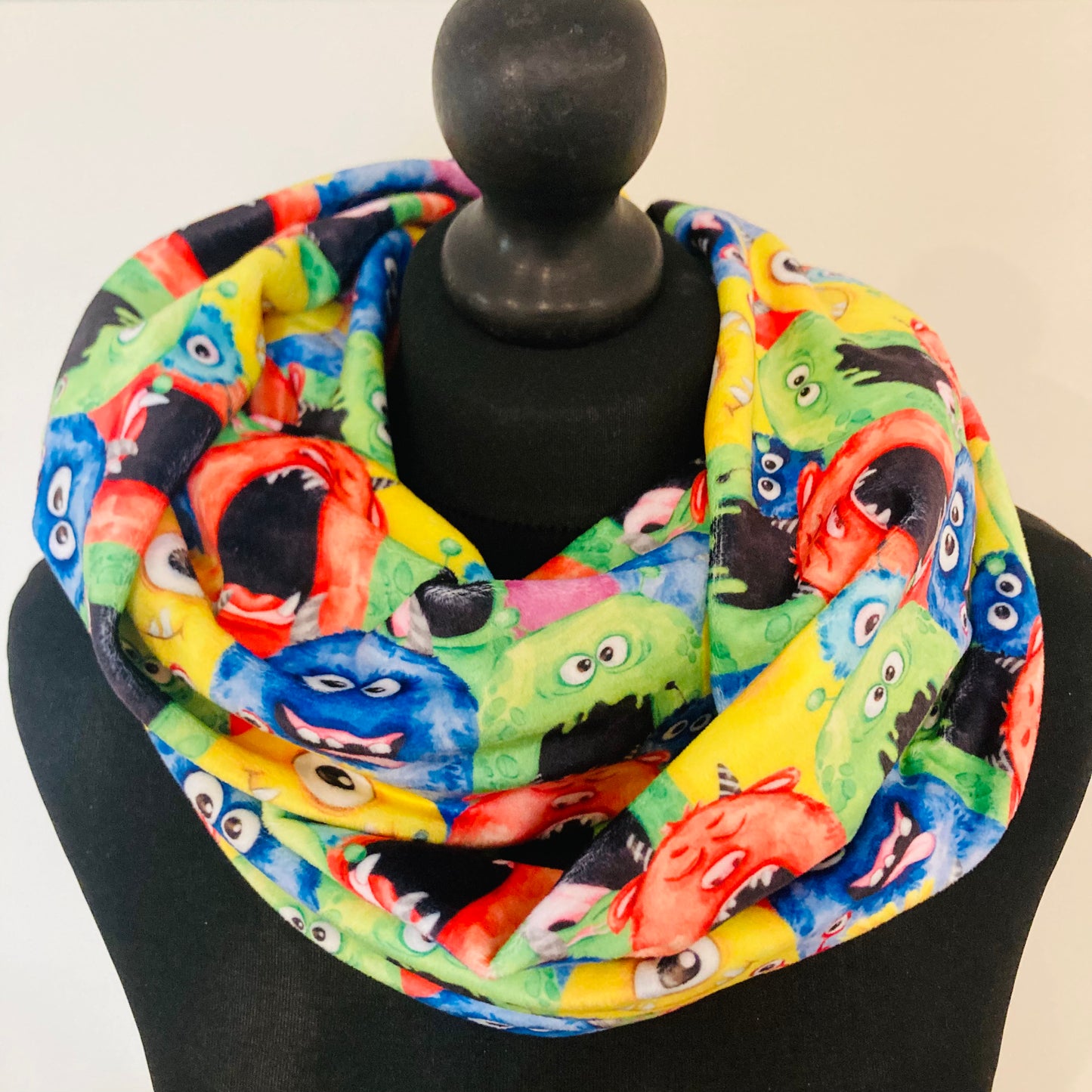 Super-soft "squish" infinity scarf