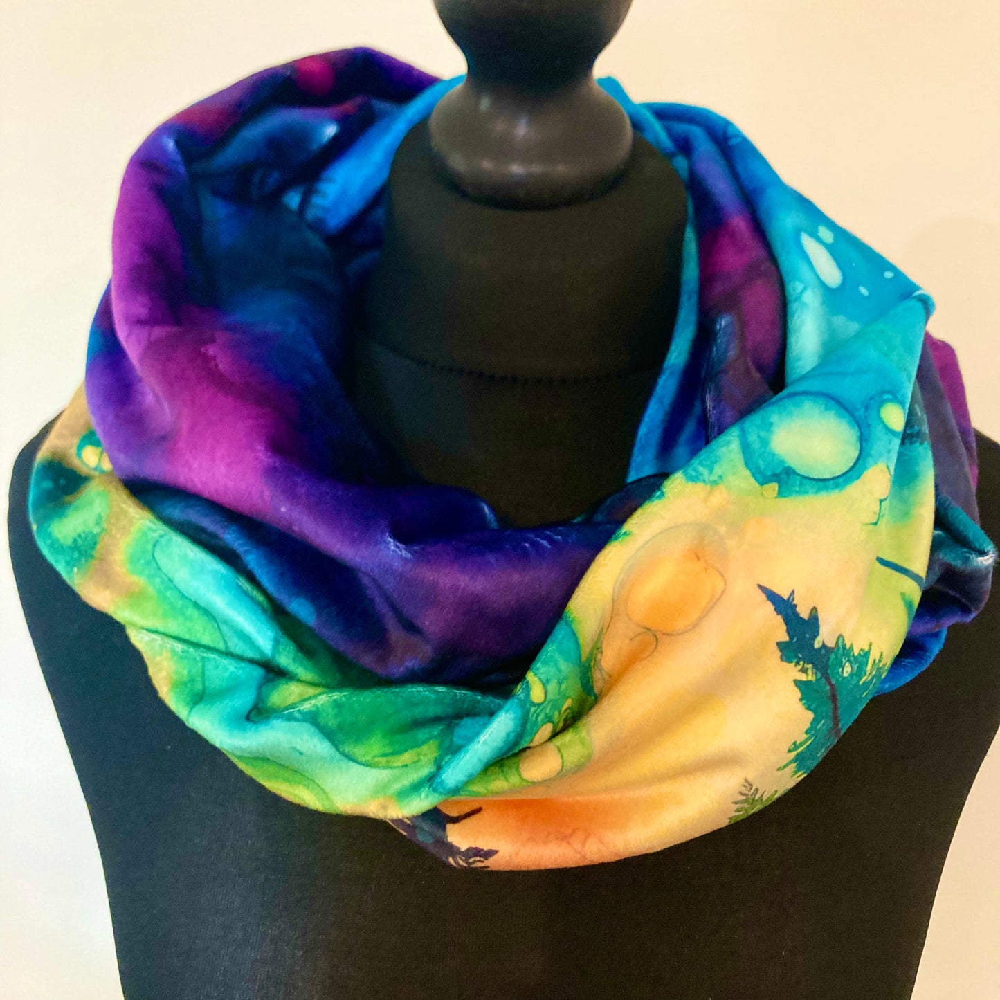 Super-soft "squish" infinity scarf