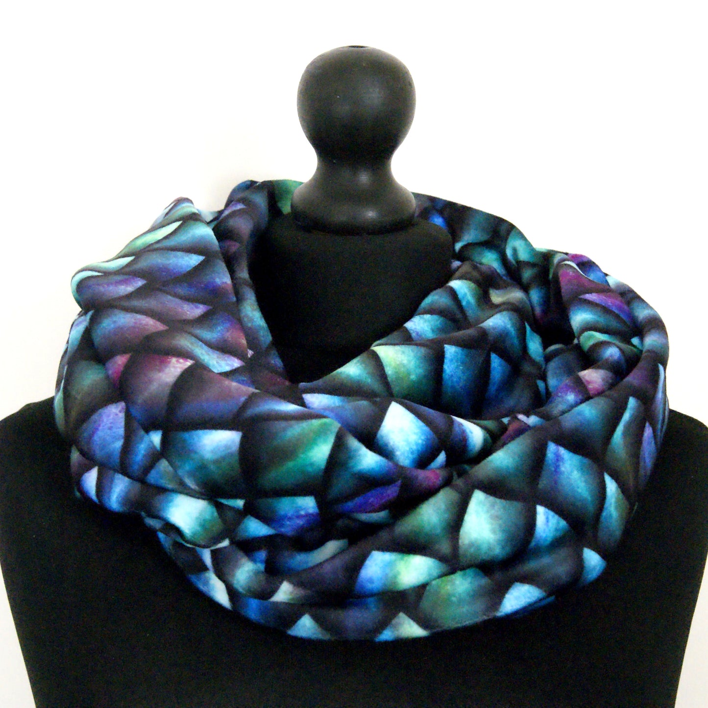 Super-soft "squish" infinity scarf