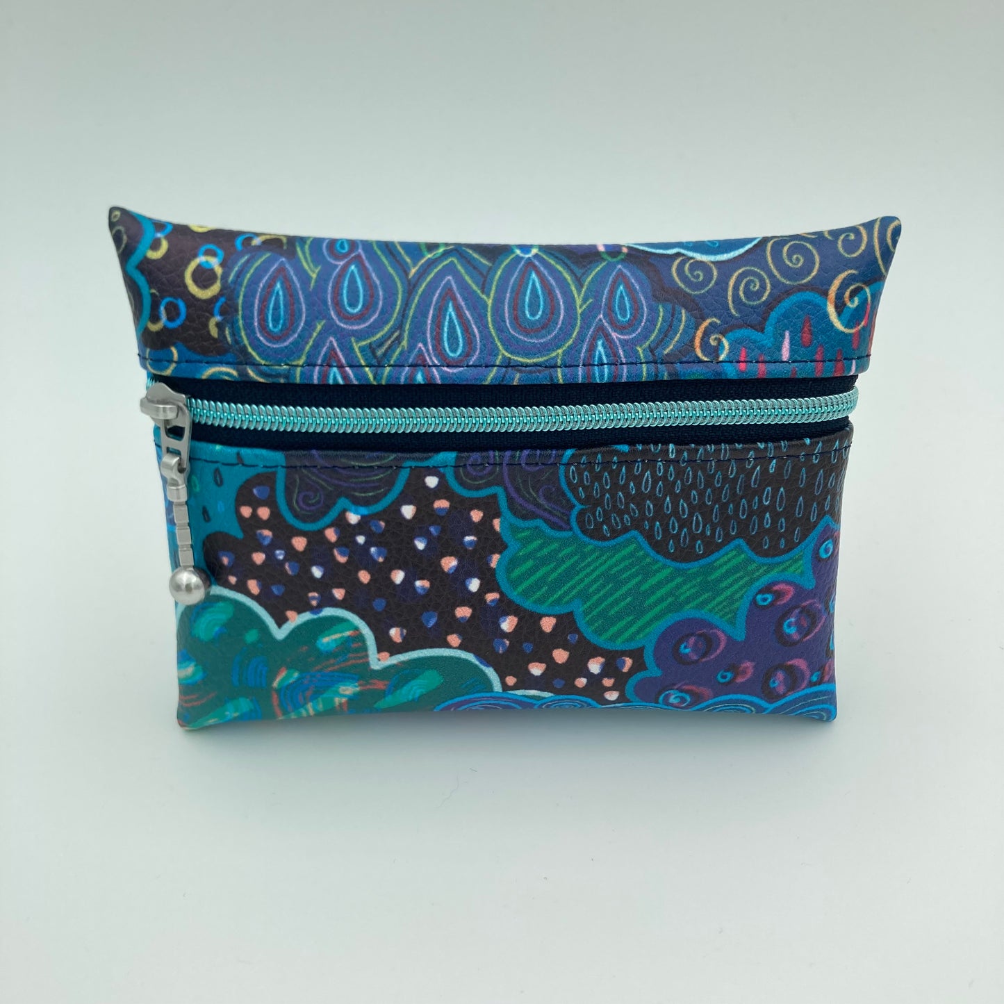 Simple zip pouch