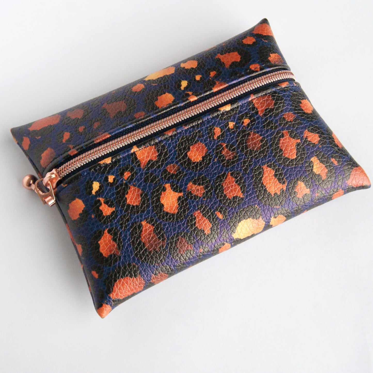 Simple zip pouch